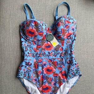NWT Boden One pice swimsuit, underwire support, lined throughout